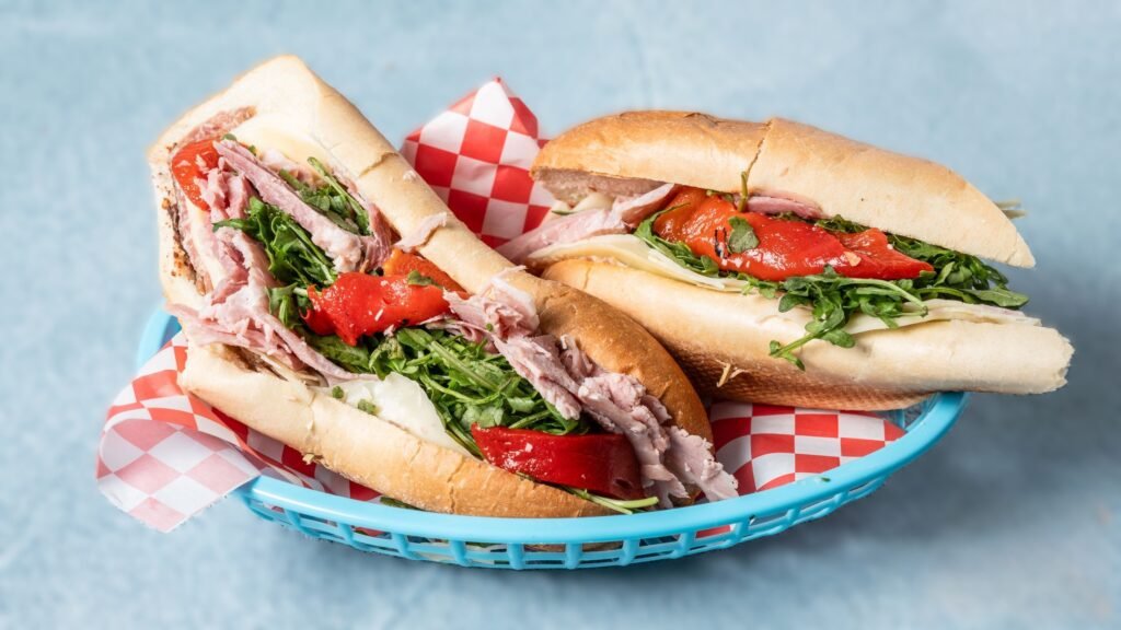 Milano Sandwich [16_9-1440x2560-watermarked] 891